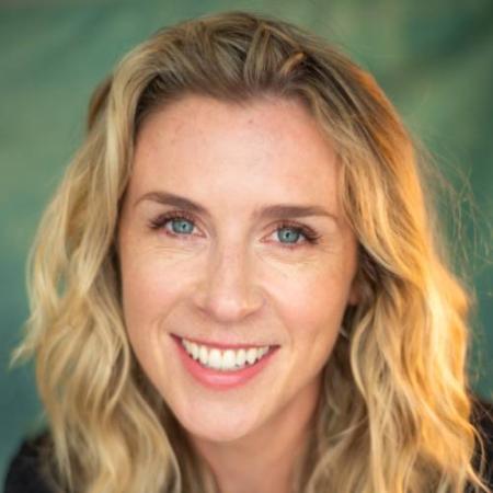 Dani Arlington Headshot