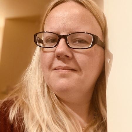 Mhairi Ledgerwood headshot